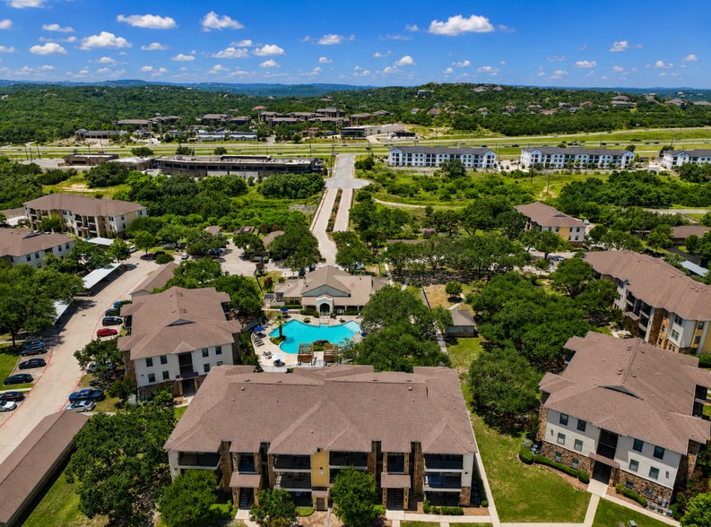Building Photo - Vetra Boerne