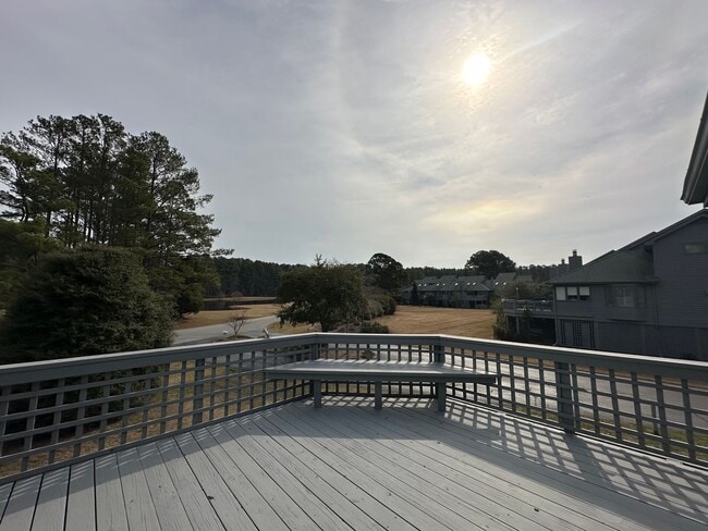 Building Photo - Furnished Townhome with Water Views and Boat Slip!