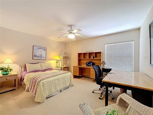 Building Photo - 526 Henley Cir
