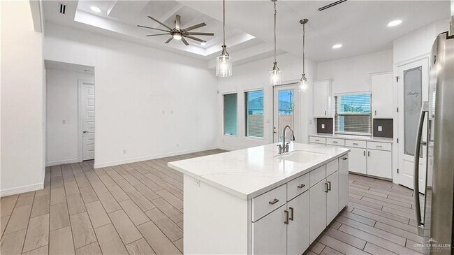 Building Photo - 5106 Sebastian Dr