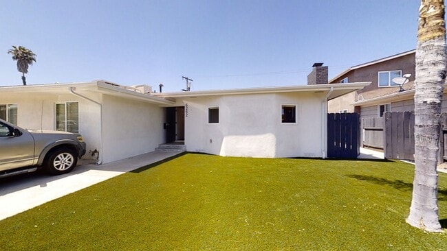Building Photo - Newly Renovated, 7 BD 4 BR, Close to Campu...