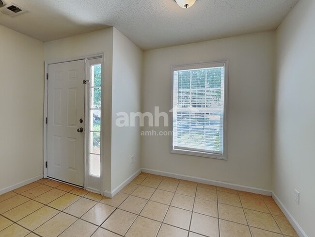 Building Photo - 106 Charlotte Ct