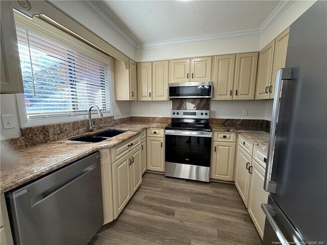 Building Photo - 6722 Irongate Dr