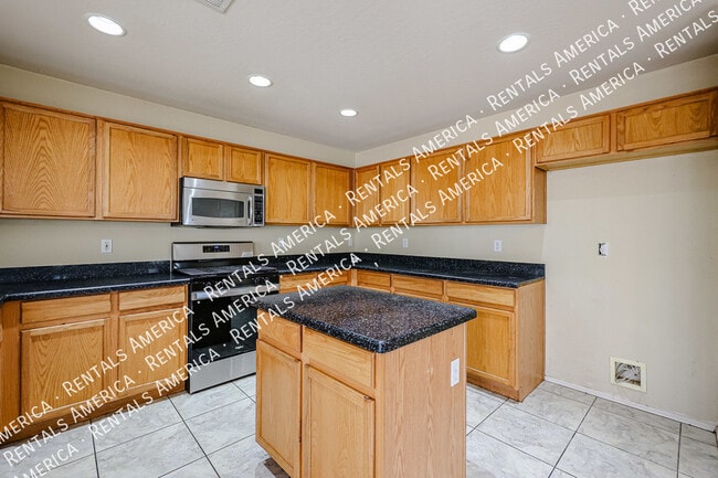 Building Photo - 21004 N Sansom Dr