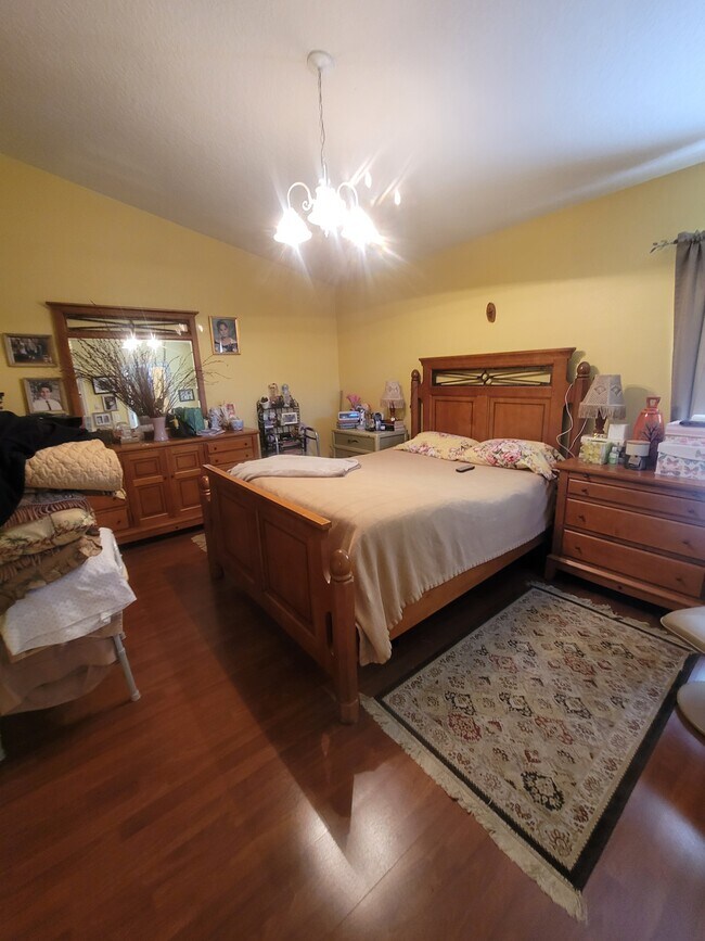 Building Photo - 8430 Madrid Rd