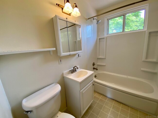 Building Photo - 1741 Lahoud Dr