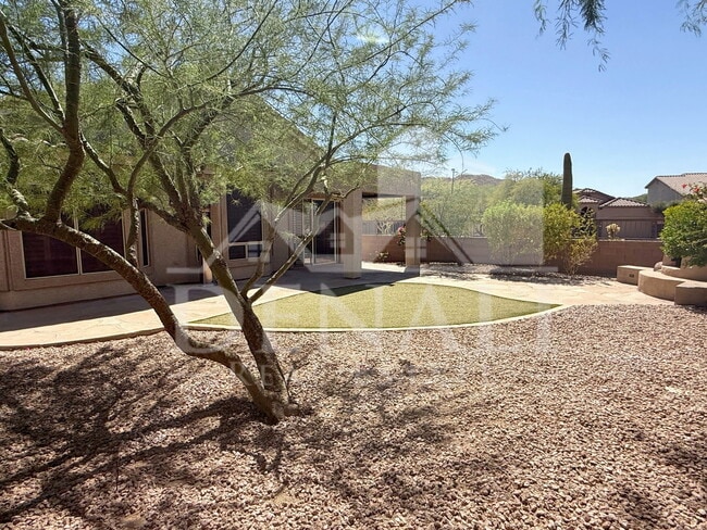 Building Photo - 3533 N Desert Oasis