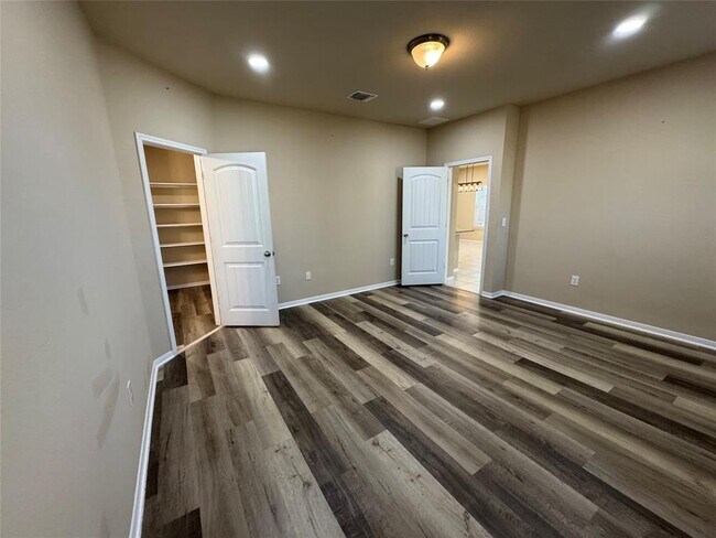 Building Photo - 3108 Armidale Dr