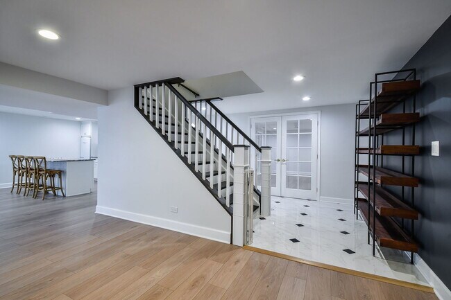 Building Photo - 945 Anne Rd