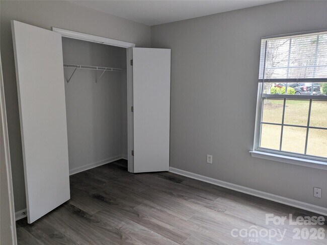 Building Photo - 187 Brantley Pl Dr