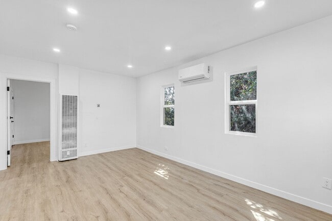 Building Photo - 4021 Griffin Ave