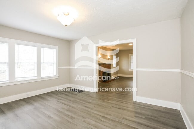 Building Photo - 202 E Ewing Ave