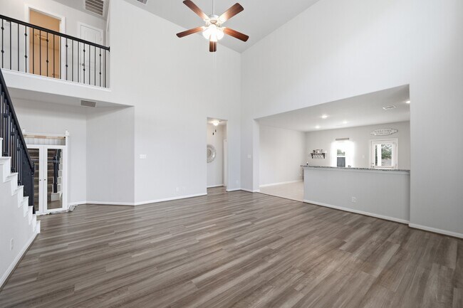 Building Photo - 10402 Matterhorn Dr