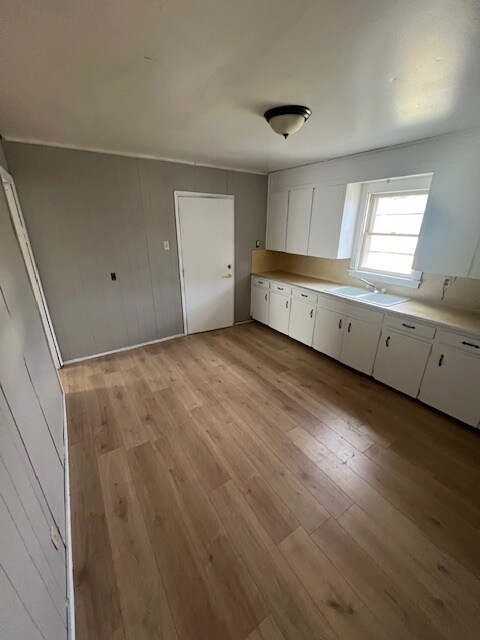 Building Photo - 402 N Alabama St