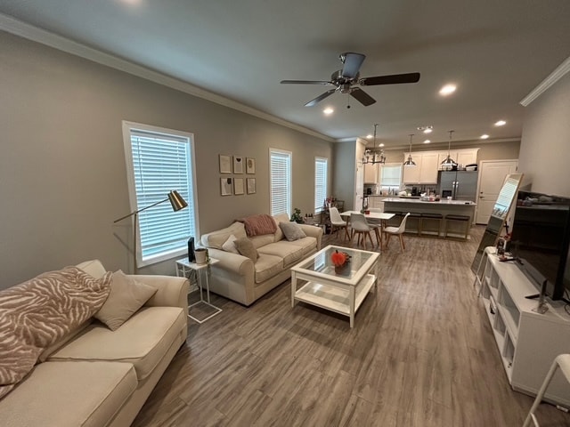 Building Photo - 614 Peyton St