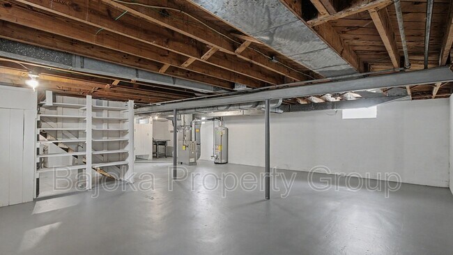 Building Photo - 2957 Fort Park Blvd