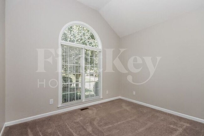 Building Photo - 1902 Old Greylyn Ct NW