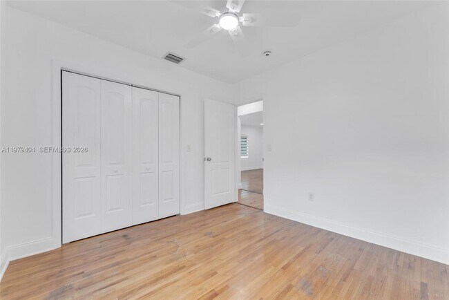 Building Photo - 2121 SW 30th Ct