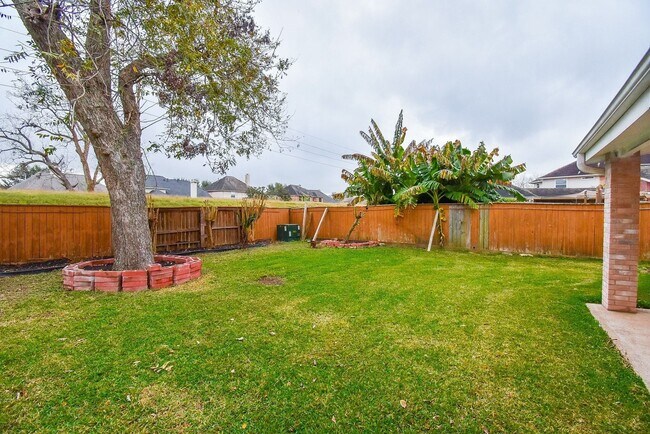 Building Photo - 51 Rivercoach Ln