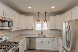 Building Photo - 20 Tacoma Ave