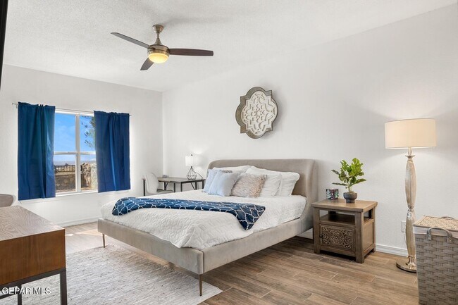 Building Photo - 7328 Corona Del Sol Dr