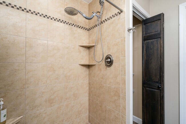 Building Photo - 487 Kentucky Ave