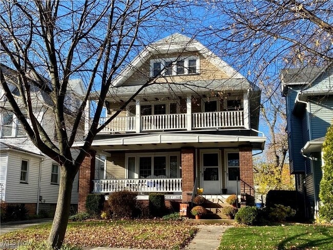 Primary Photo - 1208 St Charles Ave