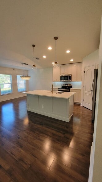 Building Photo - 3541 Gretchen Dr