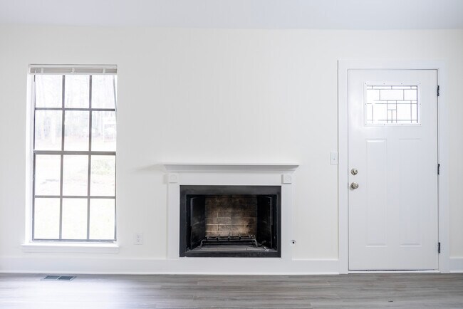 Building Photo - 5201 Sunset Trail