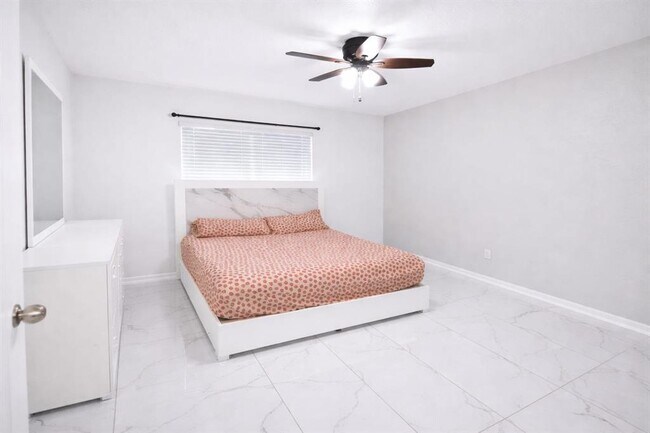 Building Photo - 12107 Riprap Dr