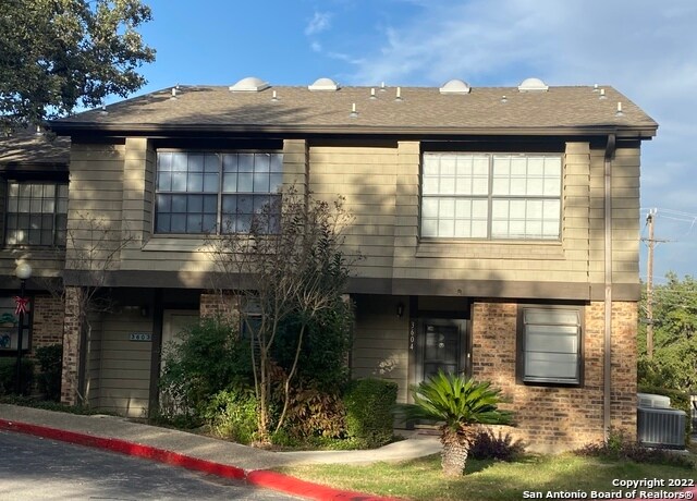 Building Photo - 11815 Vance Jackson Rd