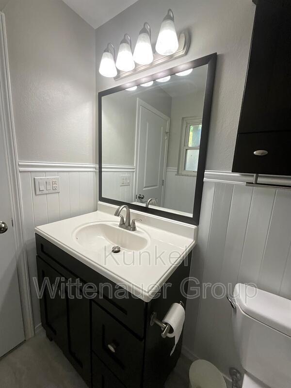 Building Photo - 3863 Timberlake Dr