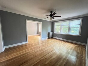 Building Photo - 1 bedroom in Chicago IL 60660