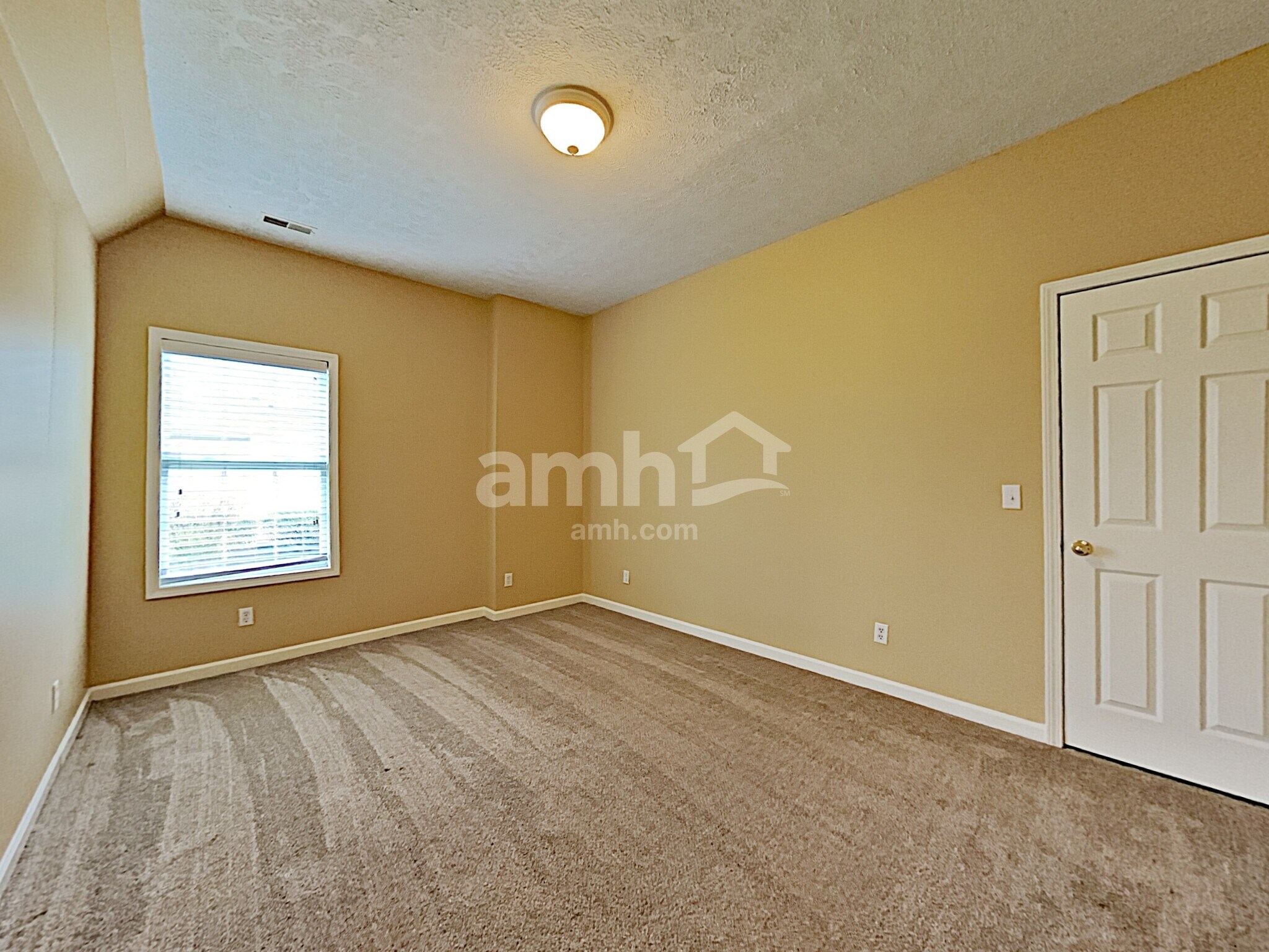 Building Photo - 435 Rocky Crest Dr