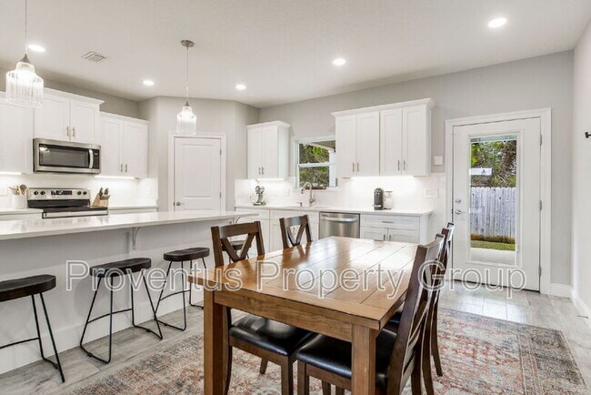 Building Photo - 1925 Cotton Bay Ln