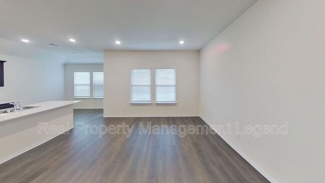 Building Photo - 2311 San Jacinto Wy