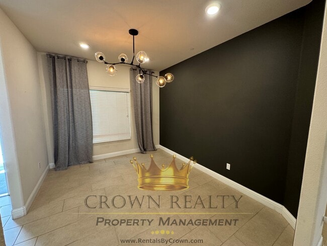 Building Photo - 1653 Brightside St