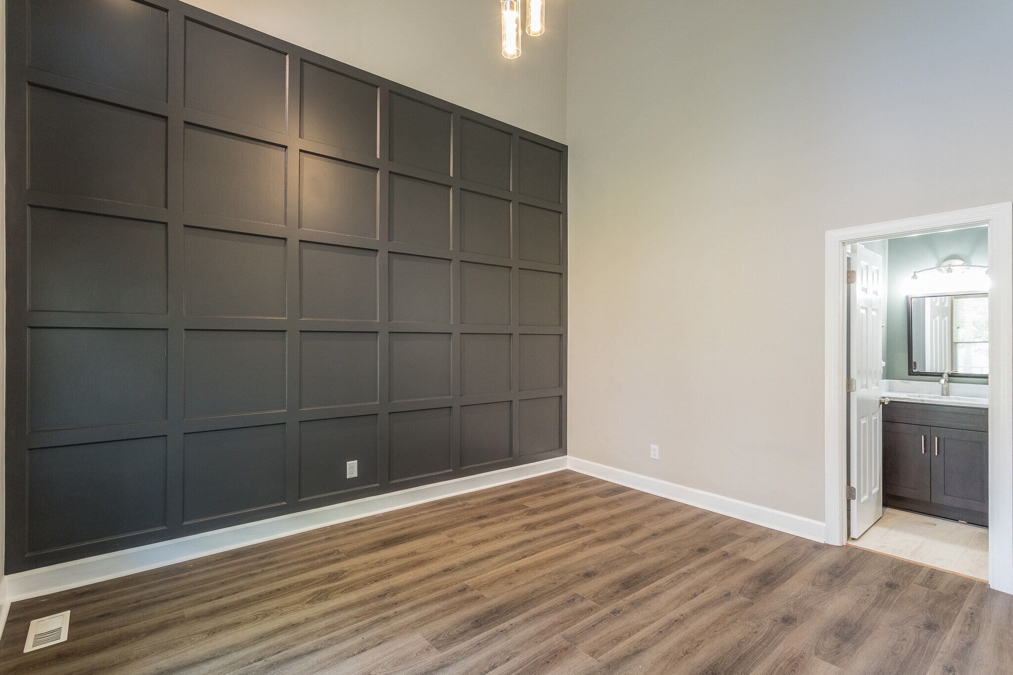 Building Photo - 2565 Oakes Plantation Dr