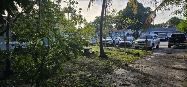 Building Photo - 161 NW 40th St