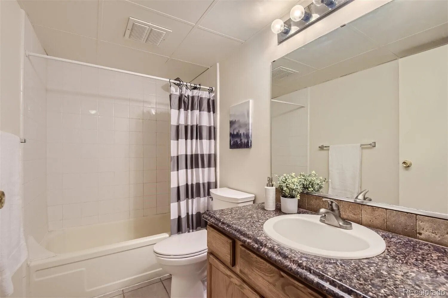 Bathroom - 2225 Buchtel Blvd S