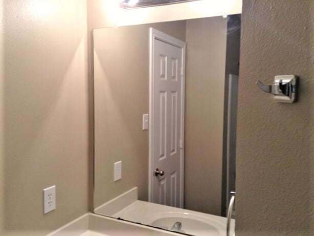 Building Photo - 15923 Mission Glen Dr