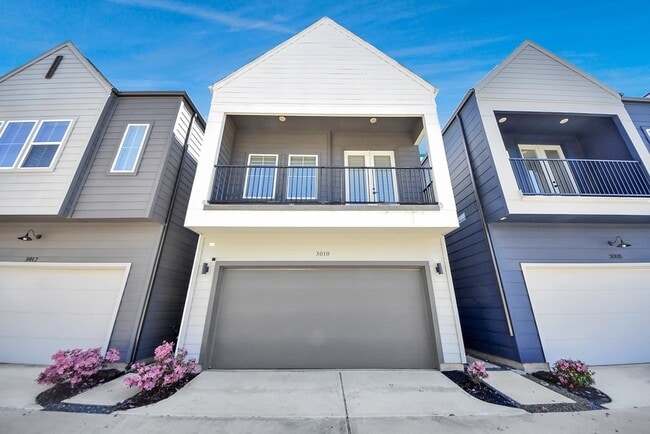 Building Photo - 3010 Jensen Dr
