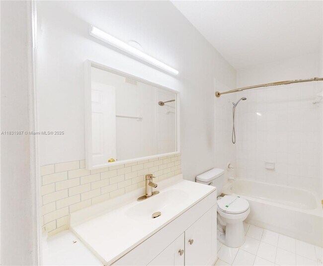 Building Photo - 5660 NW 115th Ct