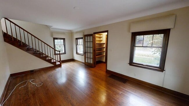 Building Photo - 1205 Miller Ave