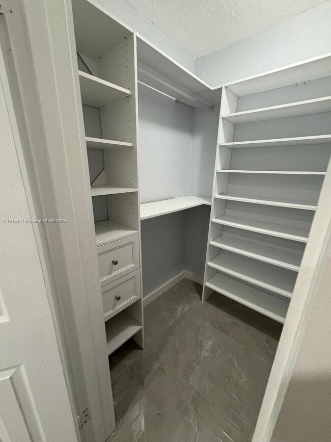 Building Photo - 6865 SW 42nd St