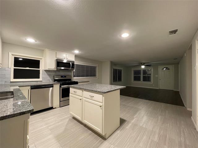 Building Photo - 611 Harrisdale Ave