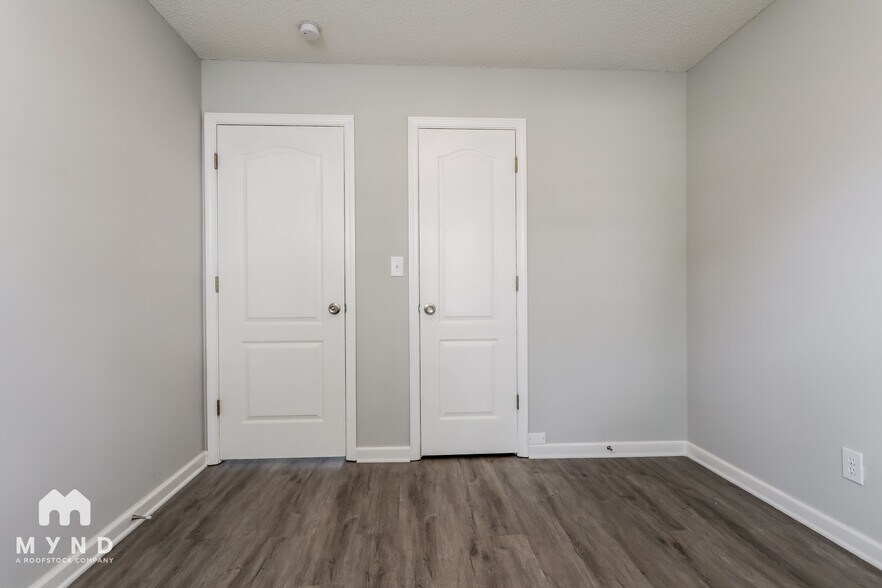 Building Photo - 403 Sunny Field Ct