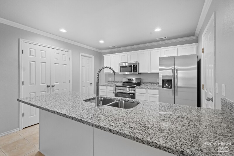 Building Photo - 1667 Evening Shade Dr