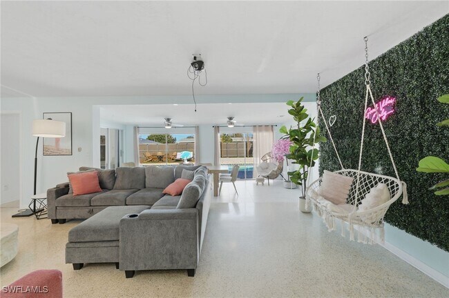 Building Photo - 4044 Country Club Blvd