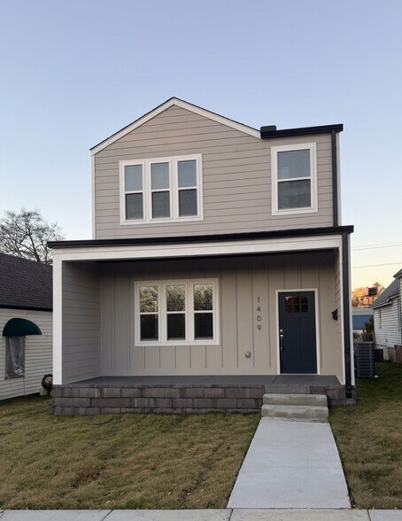 Primary Photo - 1409 Woodbine Ave